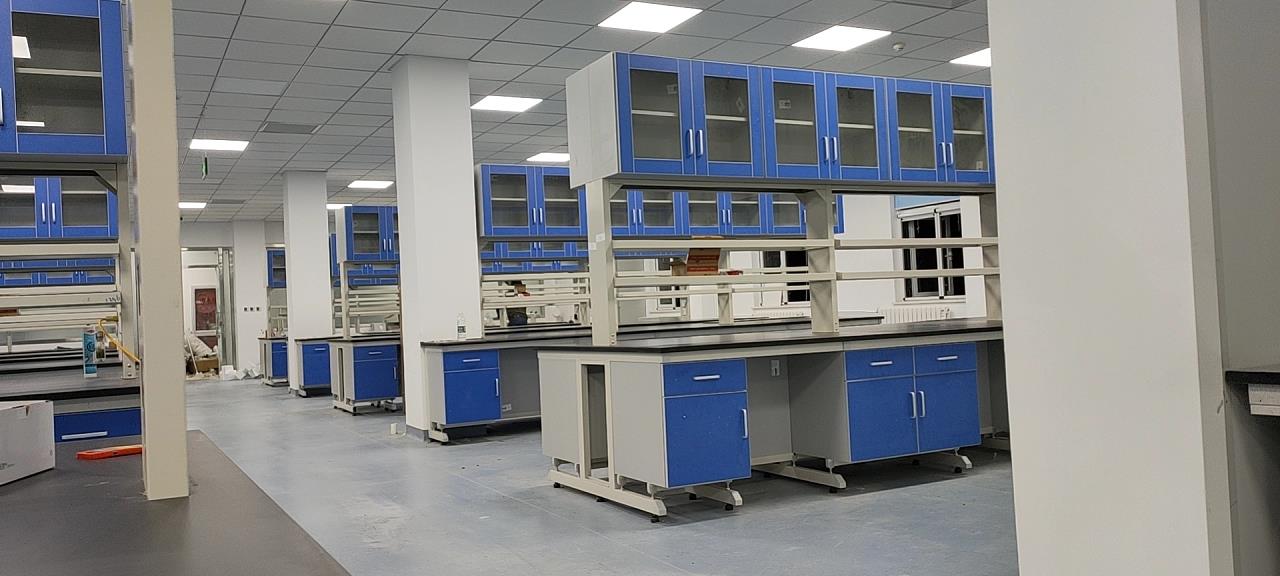 全鋼實(shí)驗(yàn)臺(tái)中央操作臺(tái) 全鋼實(shí)驗(yàn)臺(tái)中央操作臺(tái)